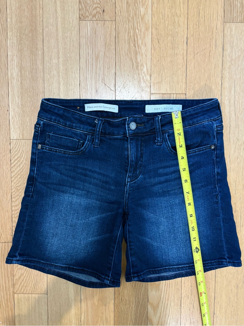 Anthropologie Pilcro Stet Dark Wash Denim Shorts Size 27 Stretch Comfort - Picture 3 of 8
